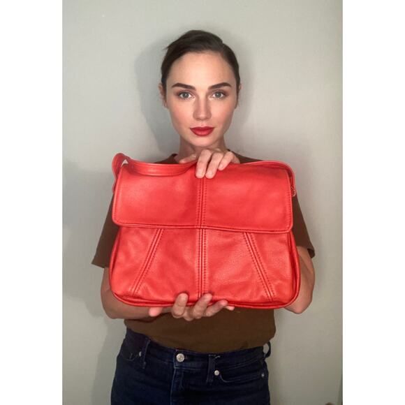 Vintage Red Leather SAS Made in USA Bag Crossbody Clutch Convertible - Picture 1 of 13